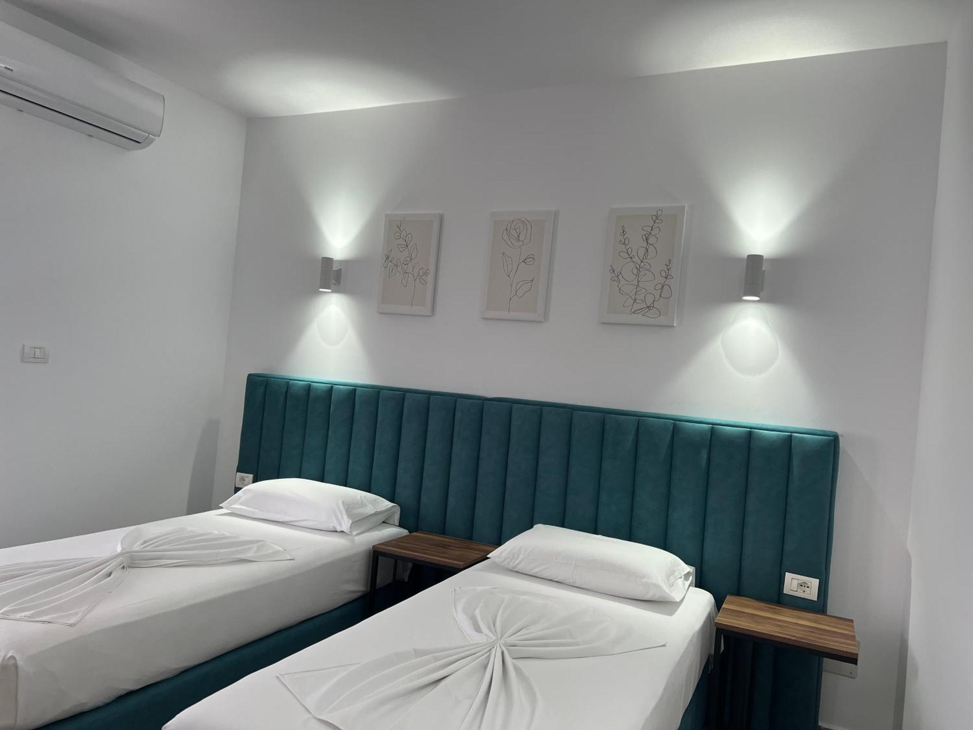 Hotel Floga Shkoder Exterior photo