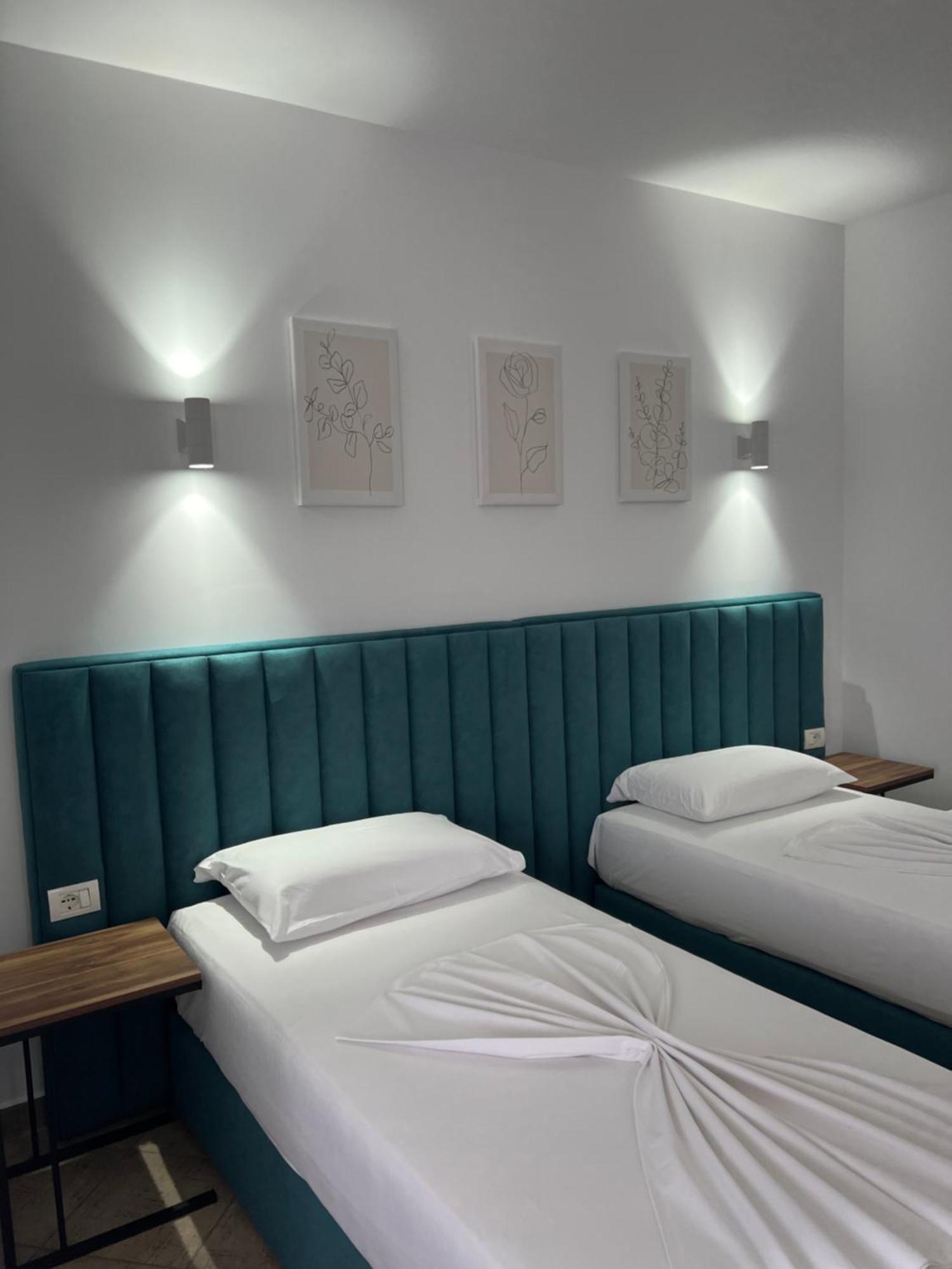 Hotel Floga Shkoder Exterior photo